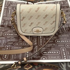 COACH Saddle Horse & Carriage Cream & Tan Crossbody C4059